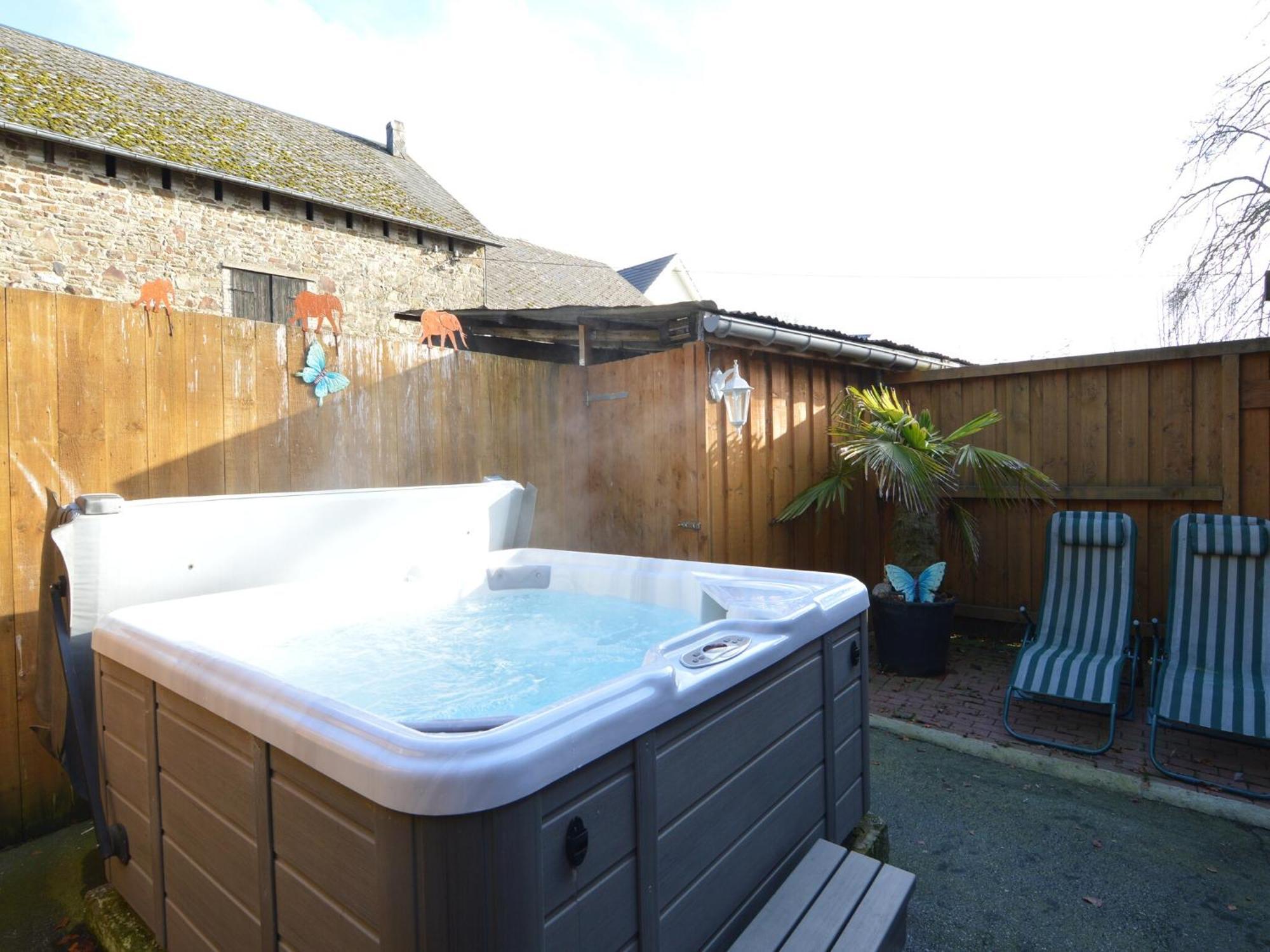 Comfy Holiday Home In Burg Reuland With Sauna Terrace Bbq 外观 照片